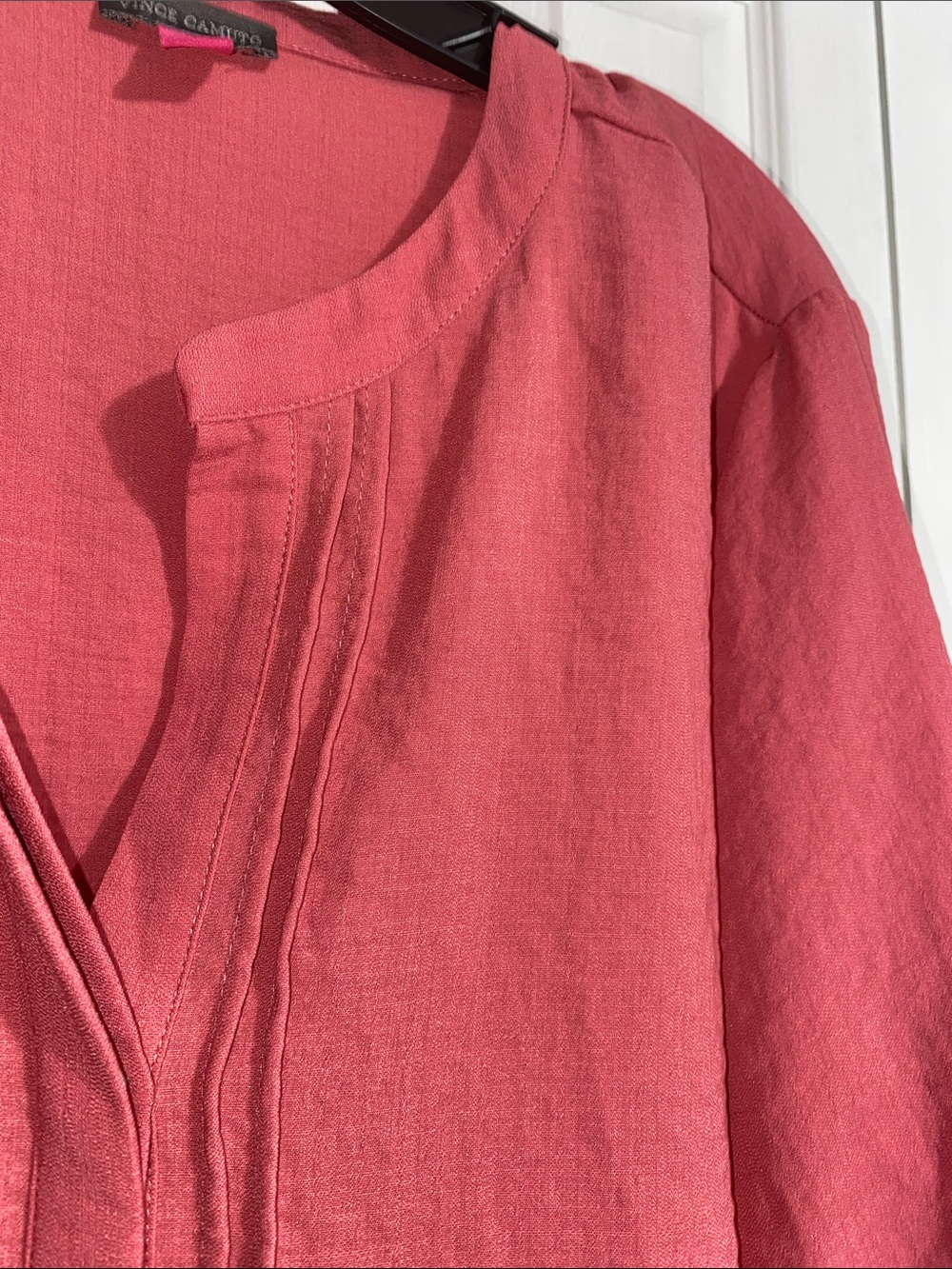 Vince Camuto coral Ruffle Sleeve Split Neck Shirt Blouse Top size LARGE - Picture 4 of 8